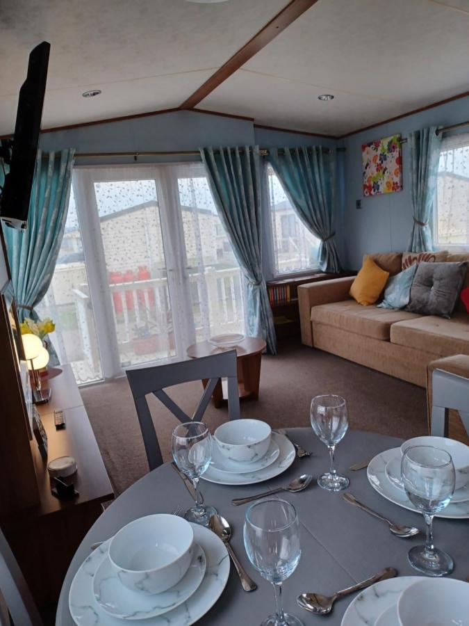 Vista Caravan Hire Seasalter Buitenkant foto