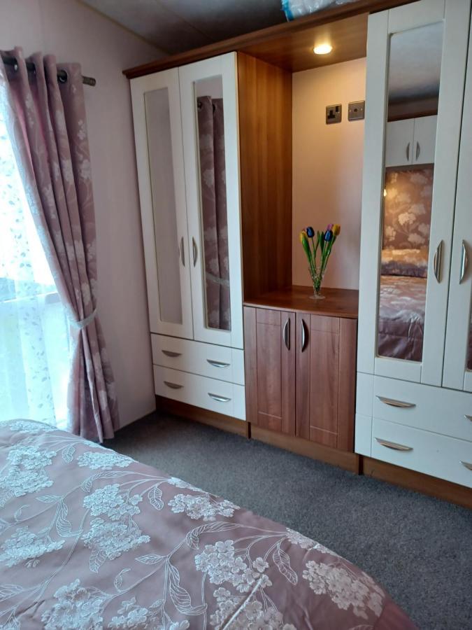 Vista Caravan Hire Seasalter Buitenkant foto