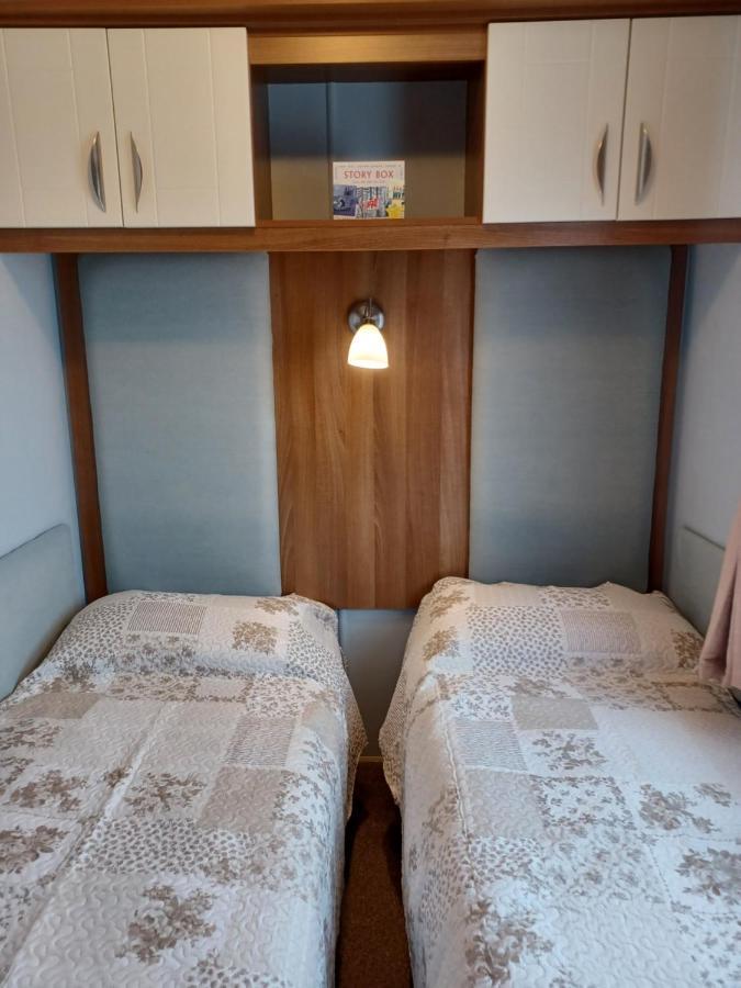 Vista Caravan Hire Seasalter Buitenkant foto